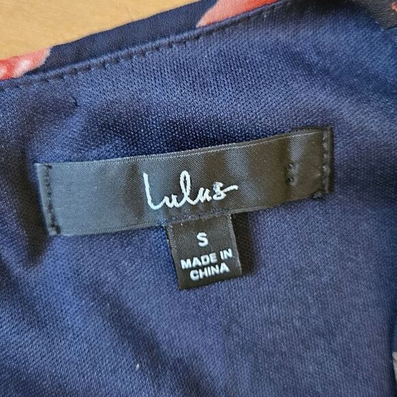 Lulu's Floral Romper - Picture 2 of 7